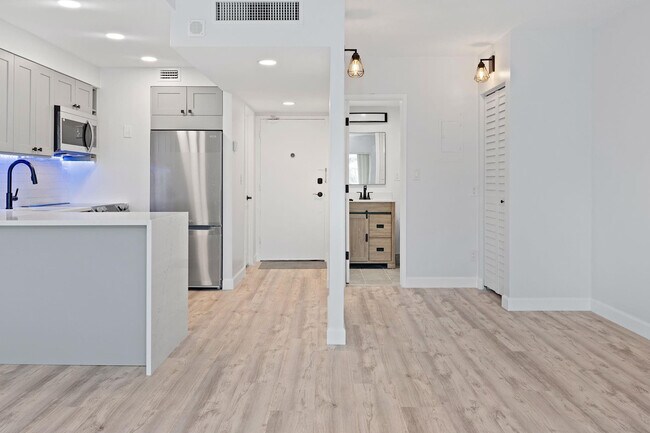 Foto del edificio - 2900 NE 30th St