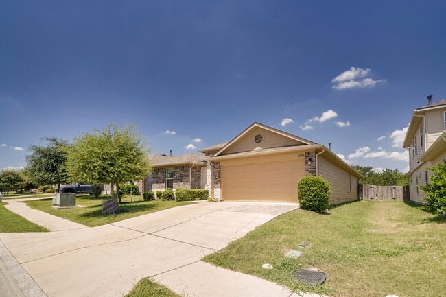 Building Photo - 13804 Cantarra Dr