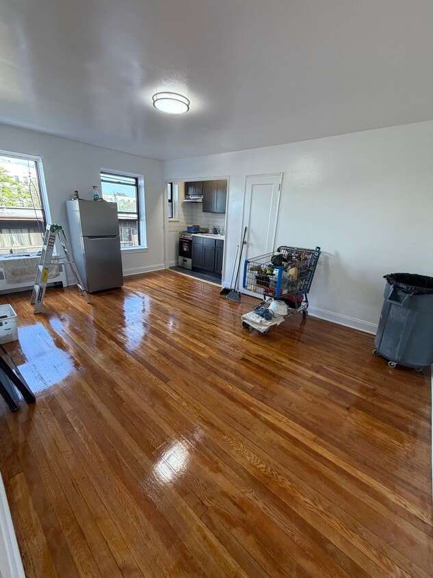 Building Photo - 457 Highland Ave