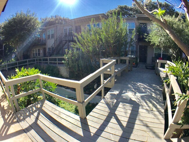 Foto del edificio - 5550 N. Braeswood Blvd