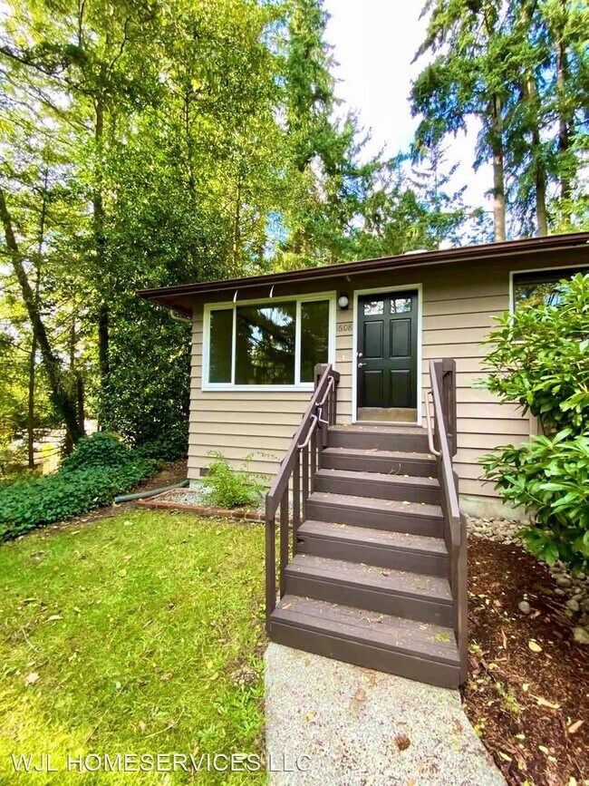 Building Photo - 2 br, 1 bath House - 1608 NE 199 Ct