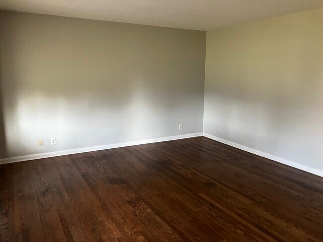 Foto del edificio - 7001 Green Manor Dr