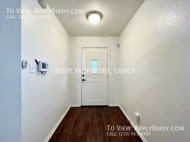 Building Photo - 1635 Mason King San Antonio, TX