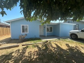 Building Photo - 10841 Jensen St