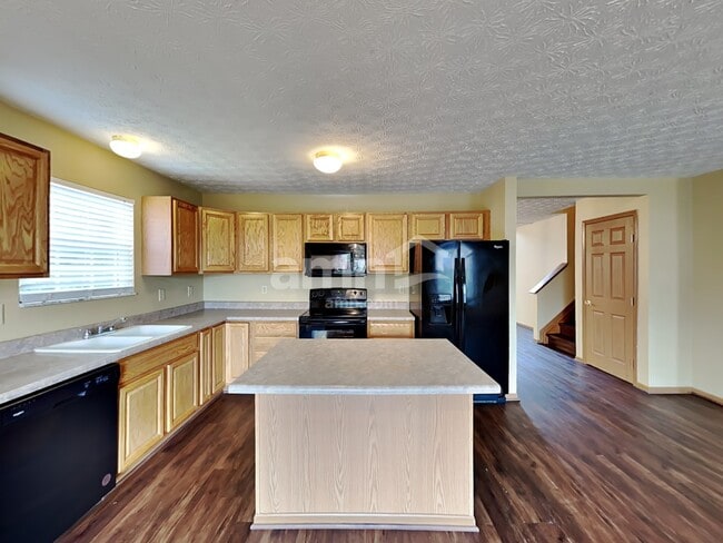 Building Photo - 6038 Platinum Dr