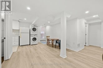 Building Photo - 5554 Churchill Meadows Blvd