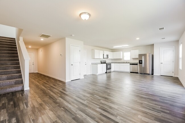 Building Photo - 541 Springtime Ln