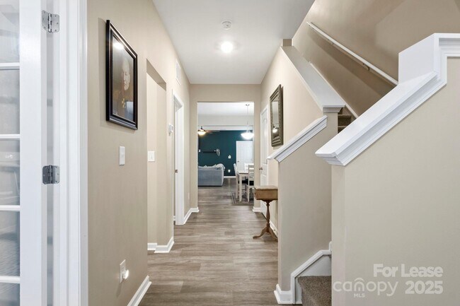 Foto del edificio - 467 Switch St