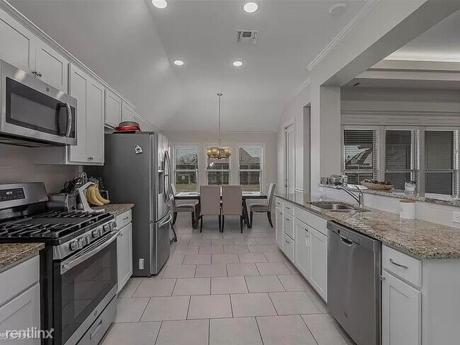 Foto del edificio - 3 br, 2 bath House - 217 Livingston Dr