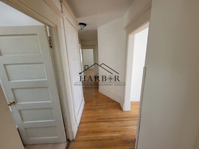 Foto del edificio - 711 1st Dr NW