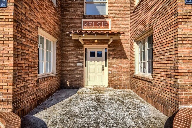 Foto del edificio - 1445 Lucile Ave SW