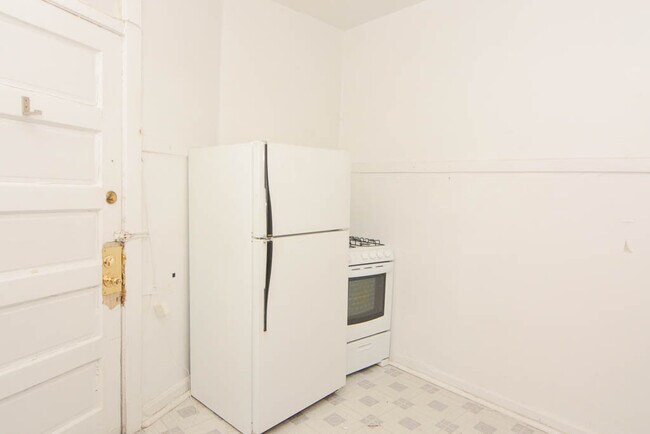 Building Photo - 1859 W Berenice Ave