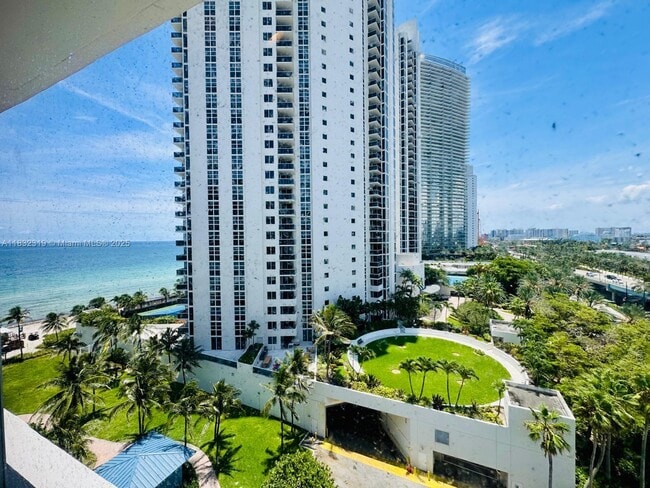 Building Photo - 19201 Collins Ave