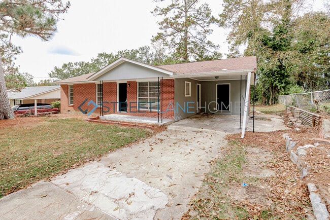 Building Photo - SIGN LEASE BY 2/28 AND GET $250 OFF FIRST ...