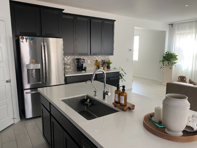Foto del edificio - 839 Nova Heights St