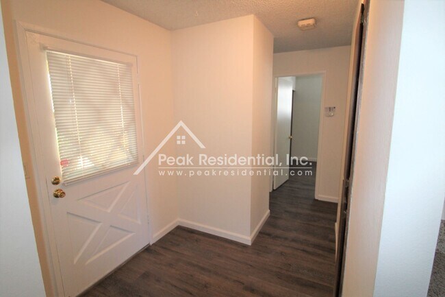 Building Photo - 3 br, 1 bath House - 6520 Demuth Circle