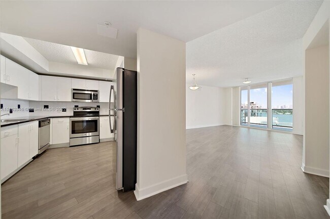 Foto del edificio - 1500 Bay Rd