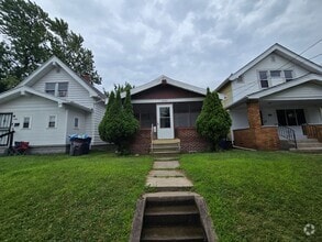 Building Photo - 1624 Kelsey Ave