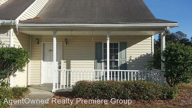 Building Photo - 3 br, 2 bath House - 9513 South Cardinal Dr
