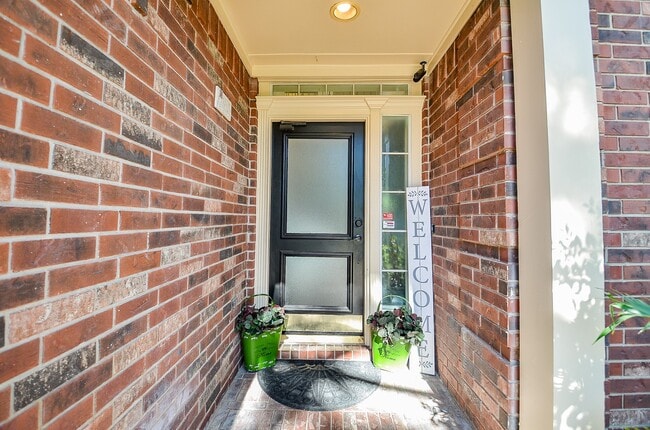 Building Photo - 18106 Rileybrook Cir
