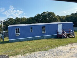 Building Photo - 322 Colony Farm Rd SW