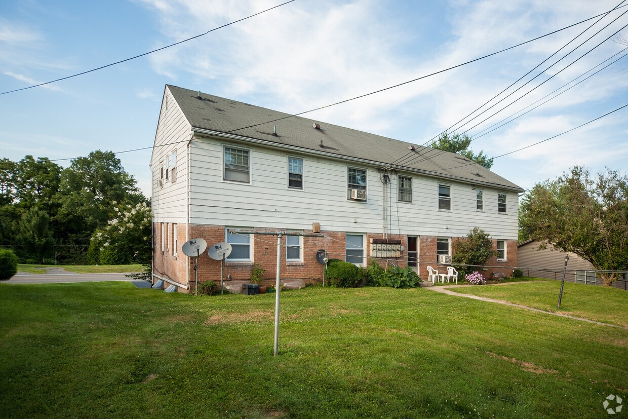 Building Photo - 30 S Colonial Dr