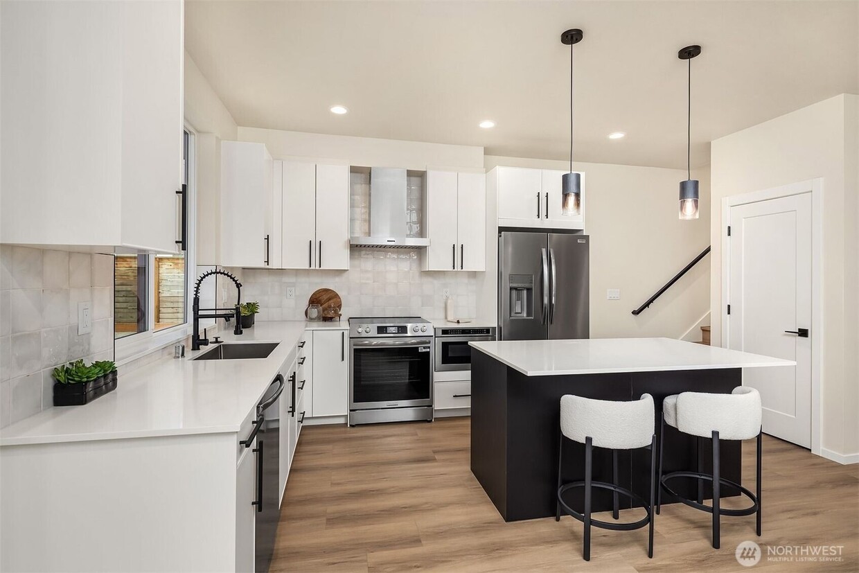 New Ballard Townhomes - New Ballard Townhomes