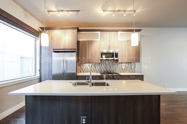 Foto del edificio - 2929 Umatilla St