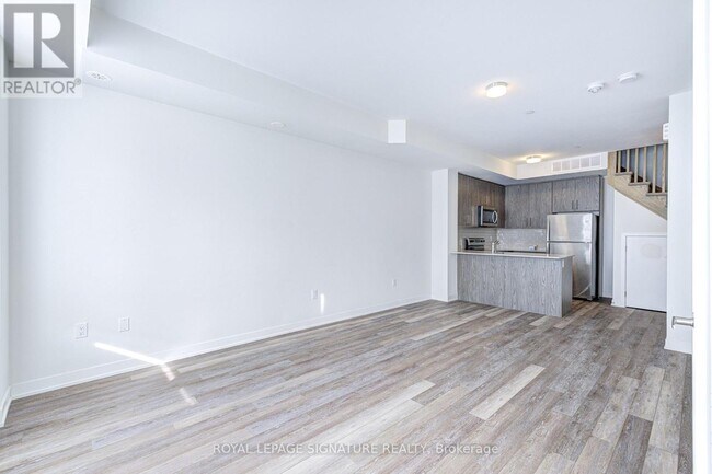 Building Photo - 3429 Ridgeway Dr