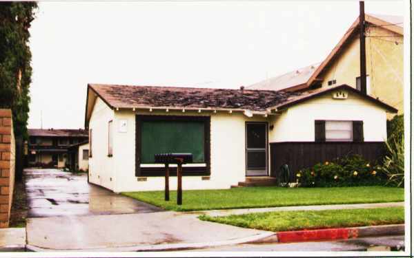 Building Photo - 240 Avocado St