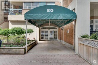 Building Photo - 80-880 St Patrick St