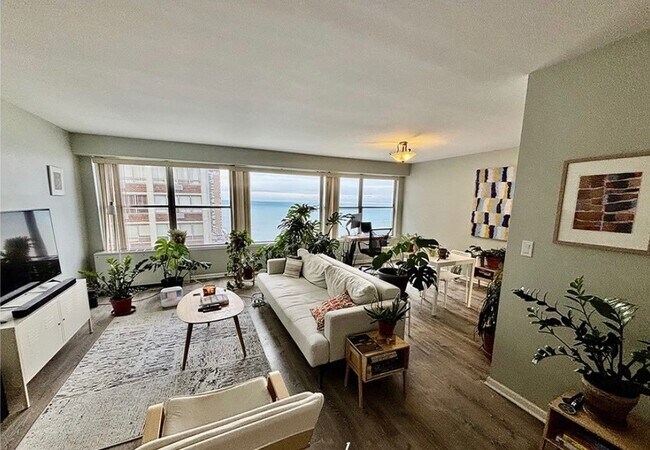 Foto del edificio - 6157 N Sheridan Rd