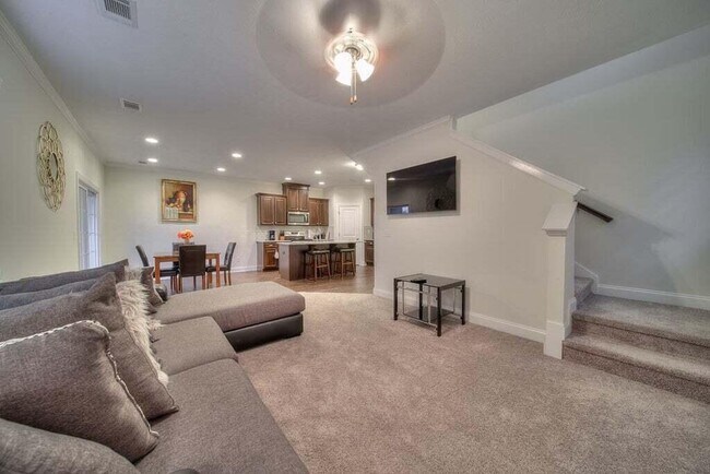 Foto del edificio - 710 Red Cedar Ct