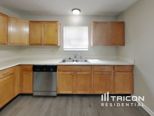 Foto del edificio - 6916 N Karnes Dr