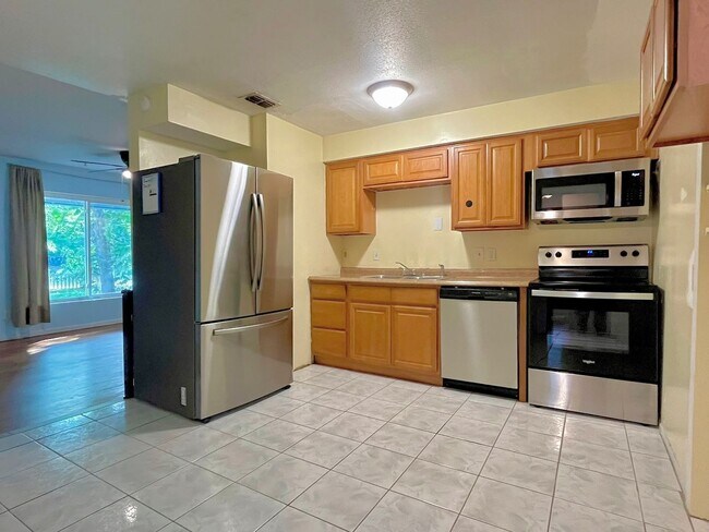 Foto del edificio - 2611 Pembrook Dr