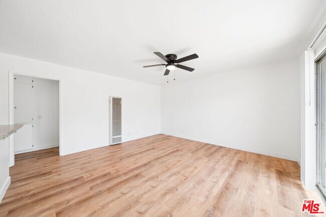Foto del edificio - 1293 Garfield Ave