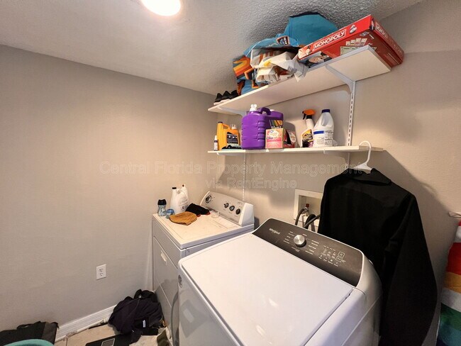 Foto del edificio - 14126 Econ Woods Ln
