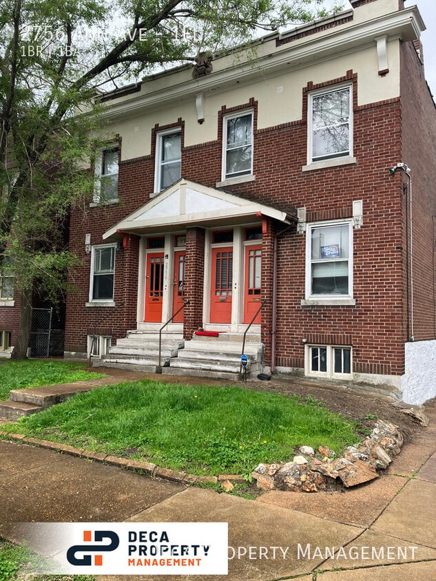2756 Ann Ave Unit 1Fl, St. Louis, MO 63104 Room for Rent in St. Louis