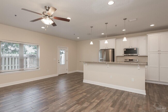 Building Photo - 3508 Mossy Oak Villas Cir