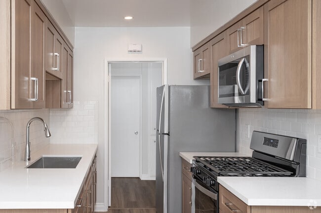 1 dormitorio, 1 baño - 540 pies cuadrados - Cocina - 830-842 Elm Ave Apartments