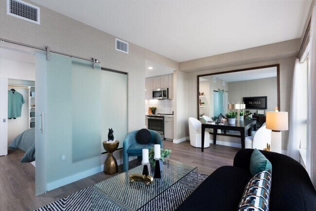 Building Photo - 110 Constitution Dr