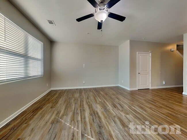 Foto del edificio - 11877 Fuller St