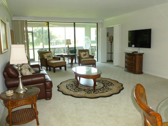 Building Photo - 3 SE Turtle Creek Dr