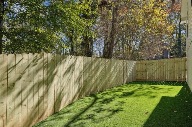 Foto del edificio - 1917 Thompson Ave