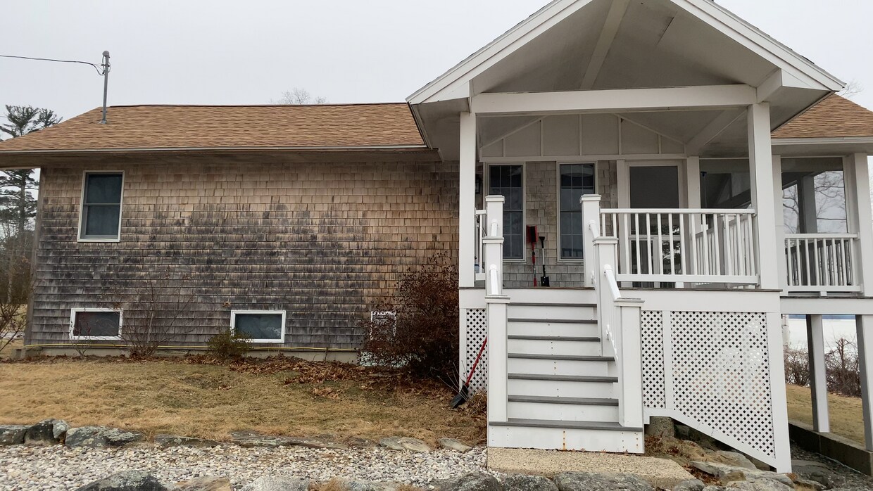 75 Rue de Aquitaine Ln, Greenland, NH 03840 House for Rent in