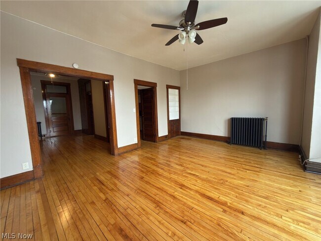 Foto del edificio - 153 S Main St