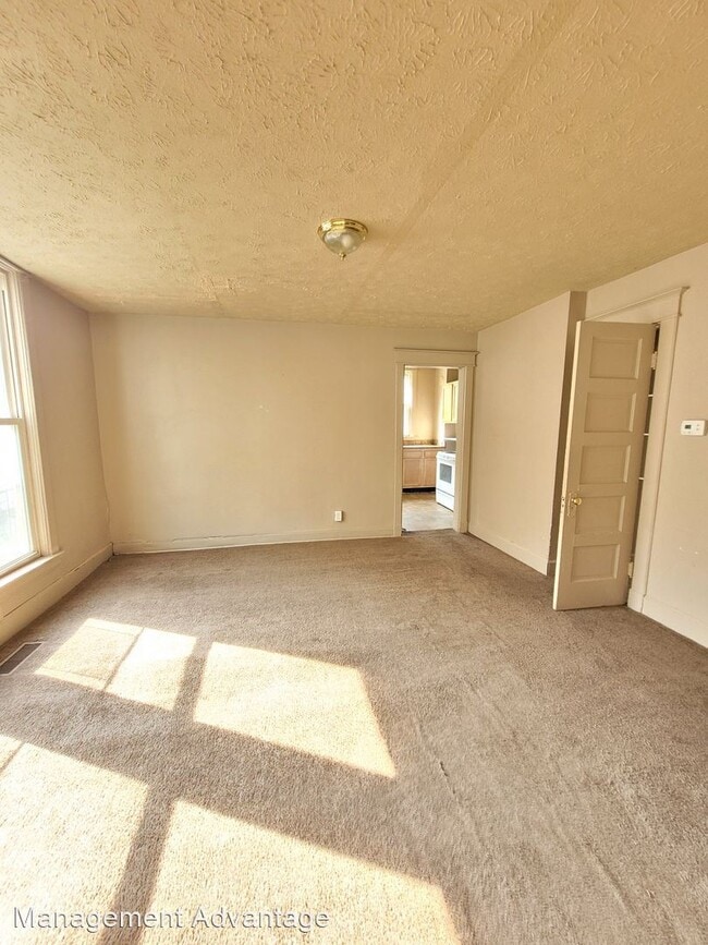 Building Photo - 3 br, 1.5 bath House - 1009 North St