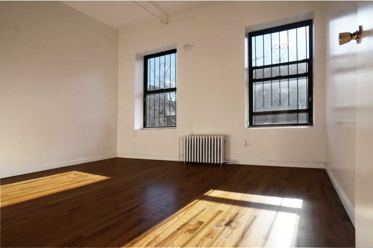 Primary Photo - 870 Dekalb Ave