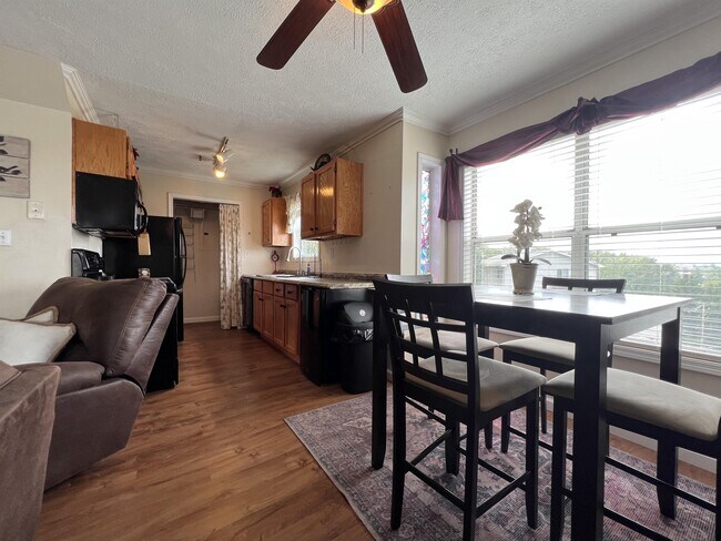 Foto del edificio - 200 Stewart Ln