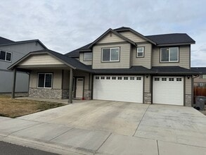 Building Photo - 1703 Spokane Ave